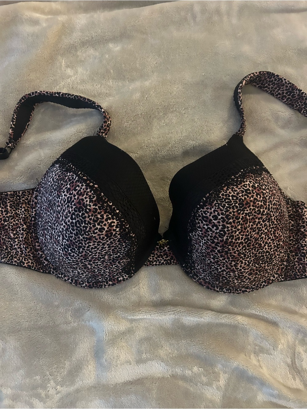 Adrienne Vittadini Leopard Print Underwire Bra in Black & Pink